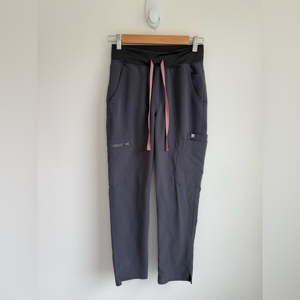 FIGS Technical Collection Scrub Bottoms